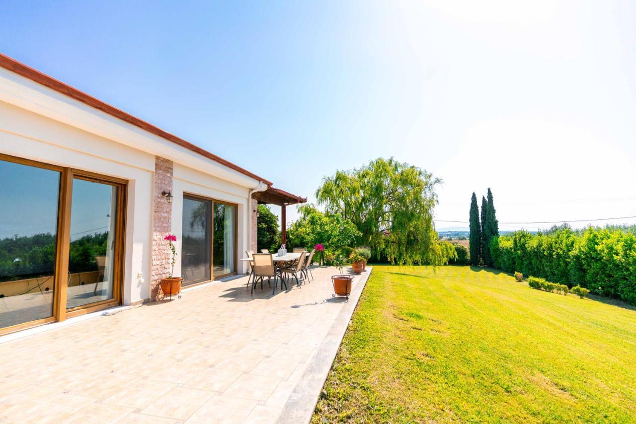 Villa Bougainvillea Epanomi Exterior photo